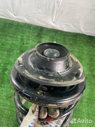 Амортизатор передний левый Hyundai Santa Fe 1 Clas