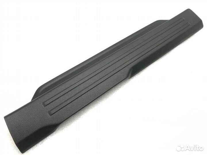 Накладка порога передняя левая Mitsubishi Pajero