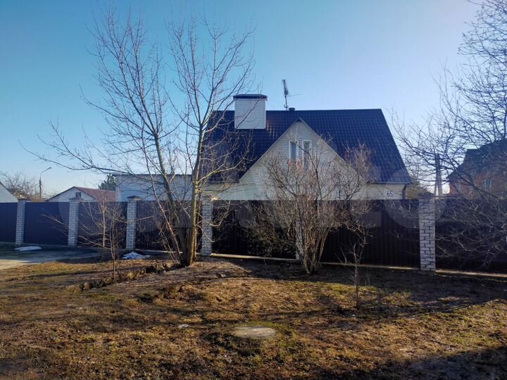 Коттедж 200 м² на участке 15 сот.