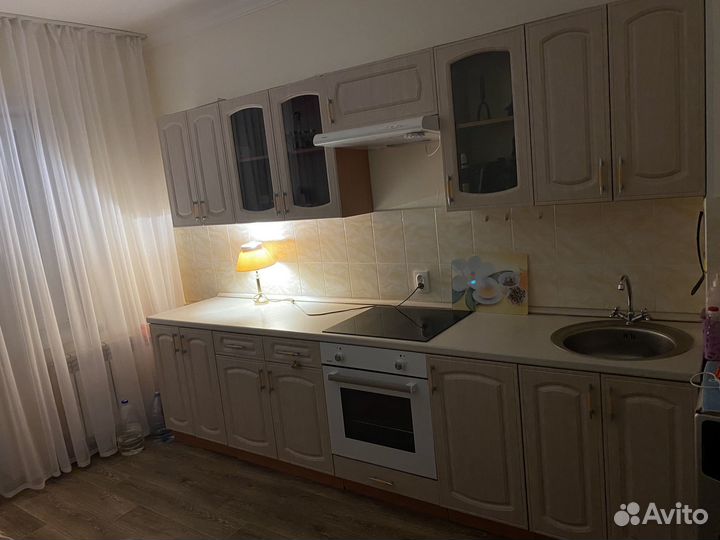 Продам кухню кухонный гарнитур