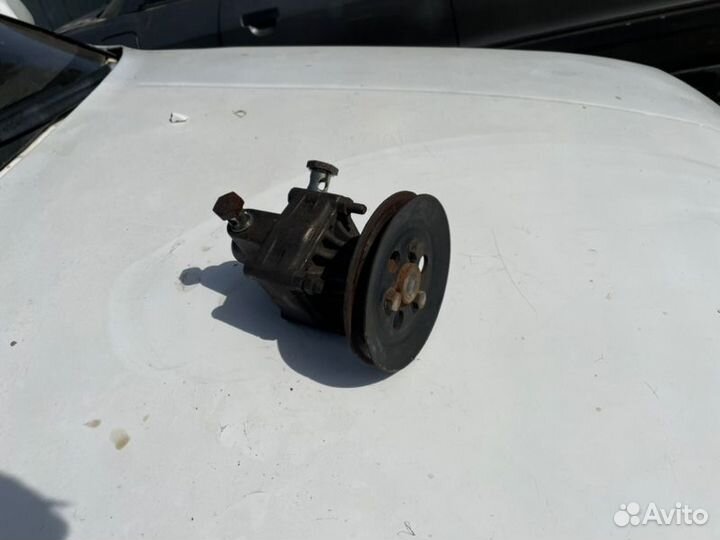 Насос гидроусилителя руля Audi 80 B3 RP 1.8 1988