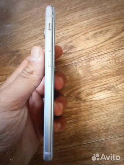 iPhone 8, 64 ГБ