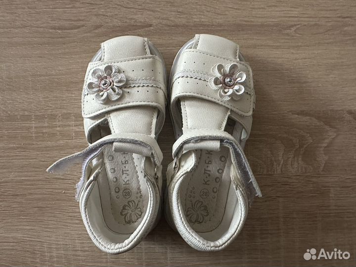 Босоножки для девочки 28