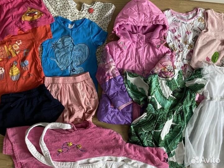 Вещи пакет. на девочку 104р/куртка/жилетка/платья