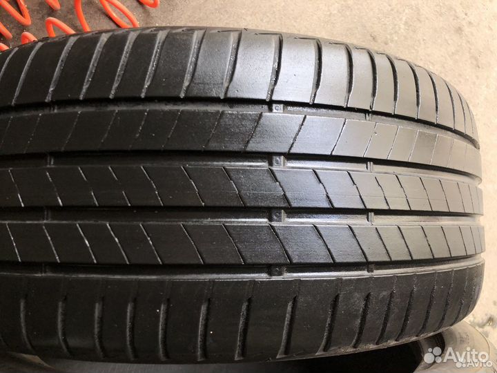 Bridgestone Turanza T005 225/55 R17