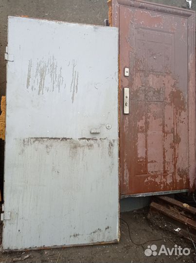 Металлическая дверь бу
