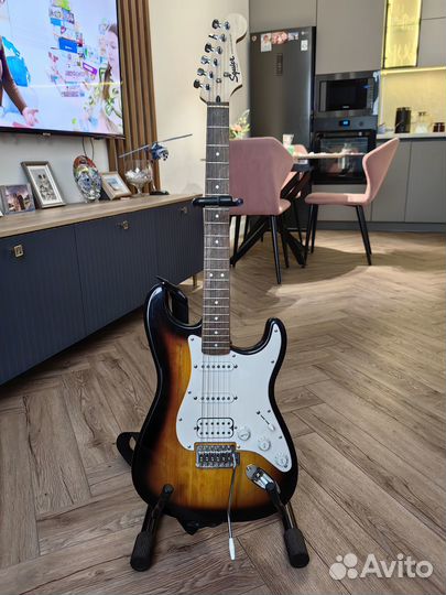 Электрогитара Fender Squier Bullet trem HSS