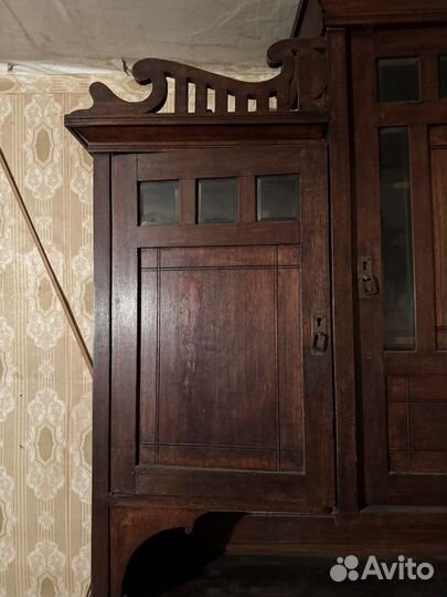 Старинный буфет-сервант