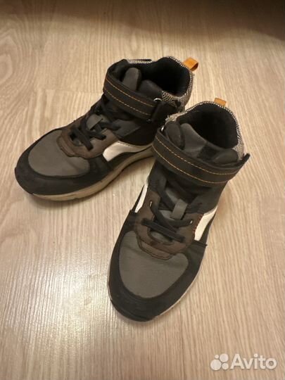 Ботинки весенние размер 32