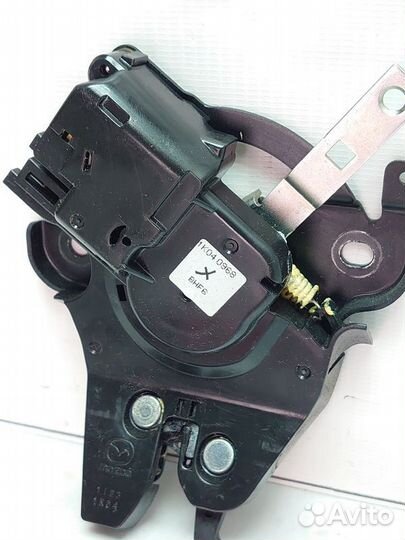 Замок багажника Mazda 3 BL (2008—2011)