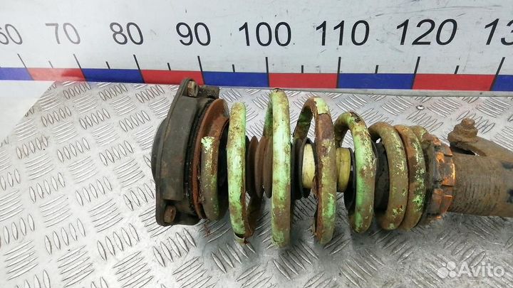 Стойка амортизатора переднего правого Volkswagen J