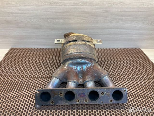 Выпускной коллектор LADA X-Ray