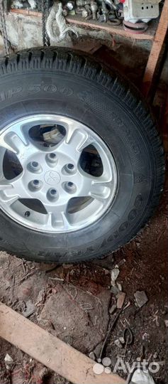 R16 Goodyear Cargo Ultra Grip 265/70, PCD 6x139.7 DIA 67.1