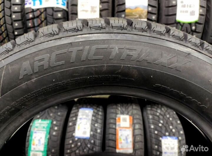 Landspider Arctictraxx 215/55 R18 99T
