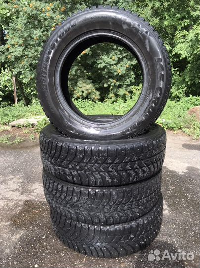 Bridgestone Ice Cruiser 5000 225/65 R17 102T