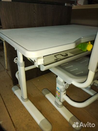 Растущая парта и стул бу