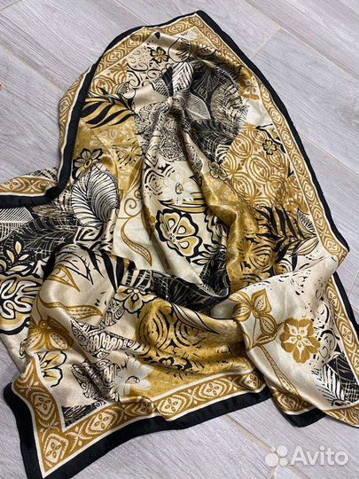 Шелковый платок женский