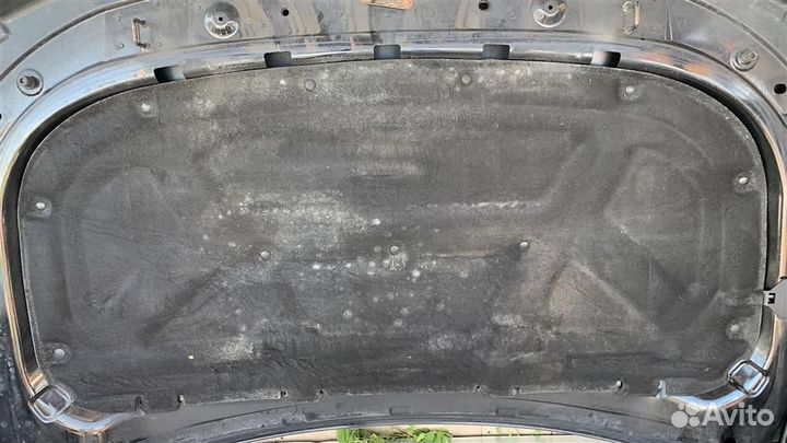 Шумоизоляция капота от Land Rover Range Rover Spo