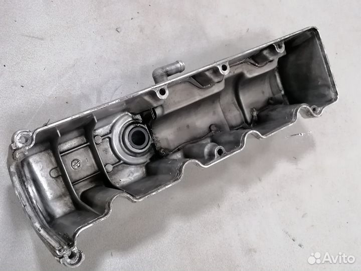 Крышка клапан.Nissan Bluebird LD20 2.0 1987 дизель