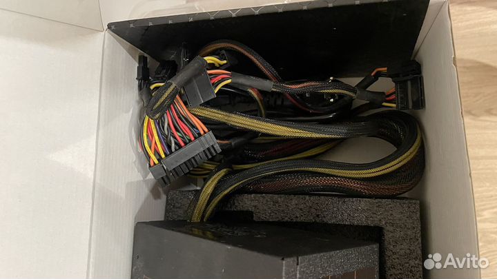 Блок питания Zalman XG 750W ZM750-XG