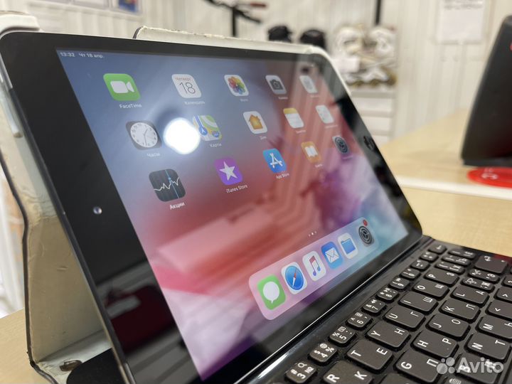 Планшет Apple iPad mini 2 32 GB Wi-fi Cellular