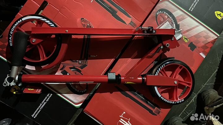 Самокат Ferrari оригинал