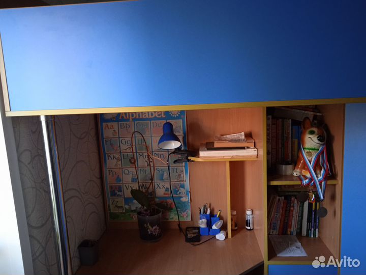 Уголок школьника с кроватью