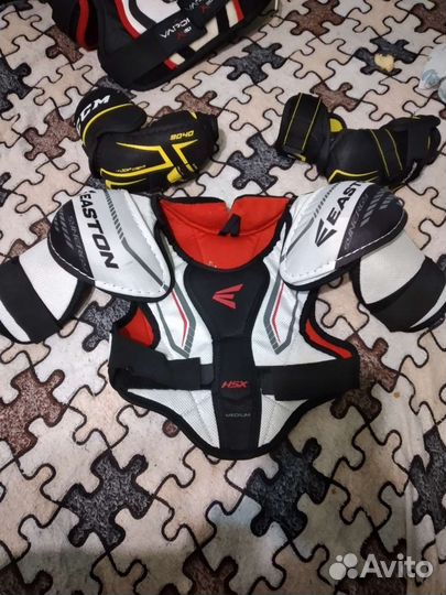 Нагрудник хоккейный