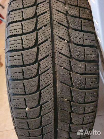 Michelin X-Ice XI3 215/60 R16