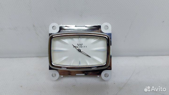 Часы Infiniti M37 Y51 3.7 2013