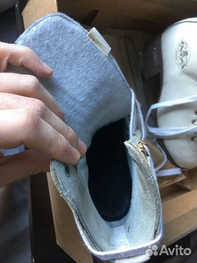 Коньки для фигурного катания женские