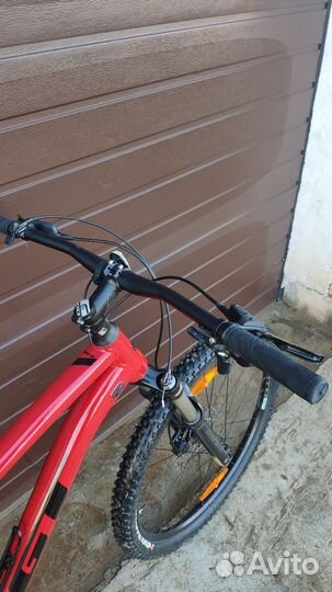 Велосипед GT avalanche elite 2021 27.5