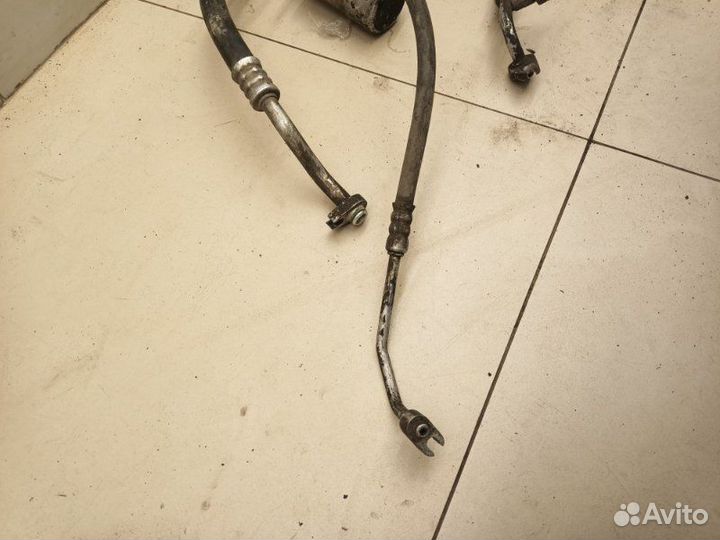 Трубка кондиционера Dodge Stratus седан 2 2001