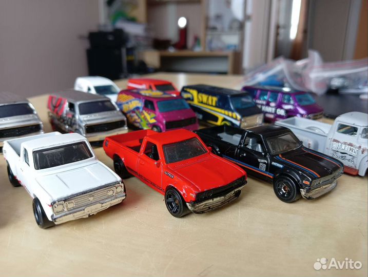Hot Wheels машинки
