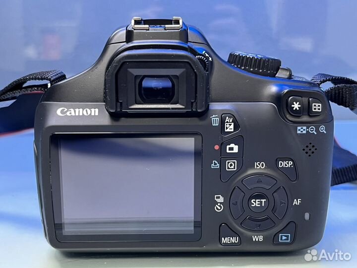 Зеркальный фотоаппарат Canon 1100D Kit 18-55mm IS