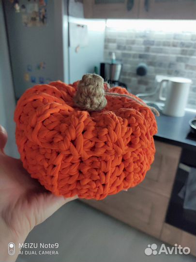 Вязаные корзинки ручной работы