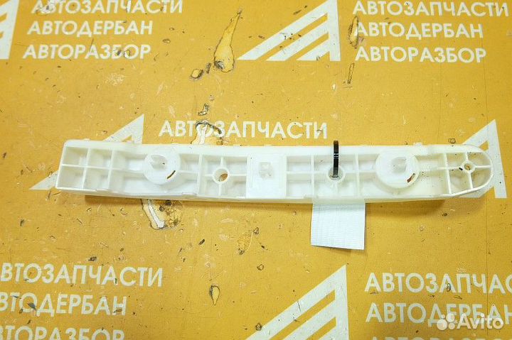 Направляющая заднего бампера левая Nissan Juke F15