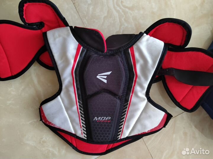 Защита хоккейная