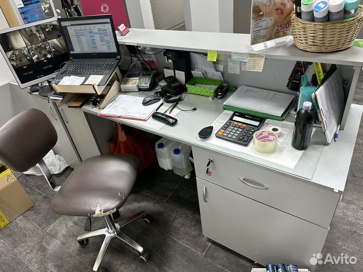 Стойка рецепшн бу