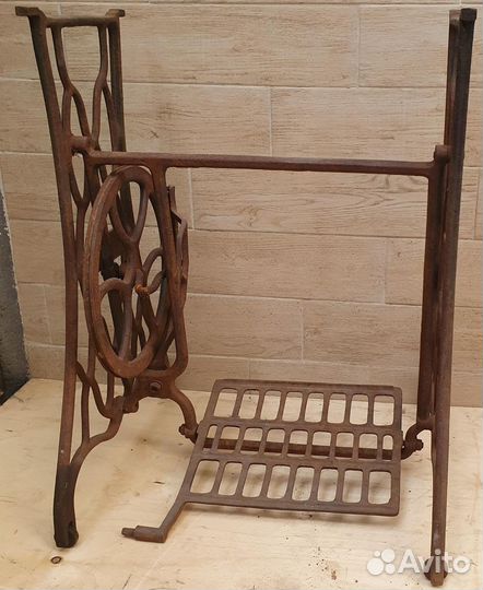 Редкая чугунная станина Краснодар от швейн. машины