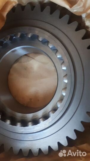Шестерня задней передачи кпп 95535282