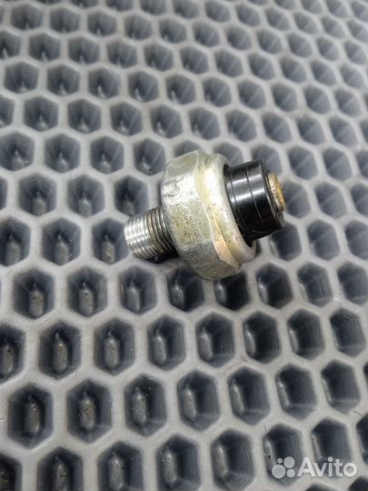 Kawasaki ZL750, GPZ750R датчик давления масла