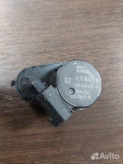 Сервопривод заслонок печки Bmw 520I E39 M52 1996