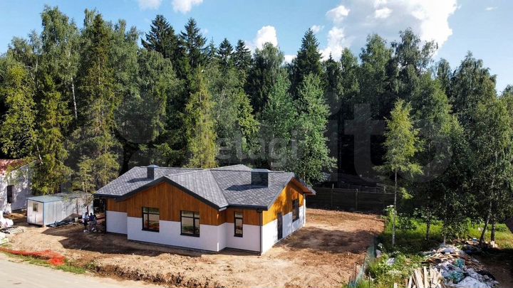 Коттедж 150 м² на участке 7 сот.