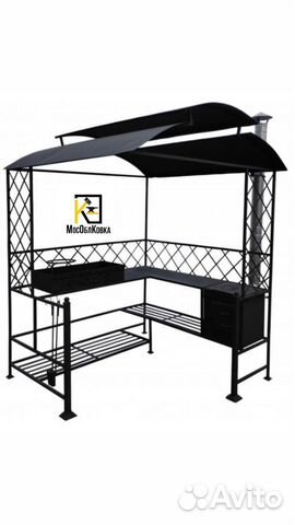 Кованый мангал с крышей для дачи