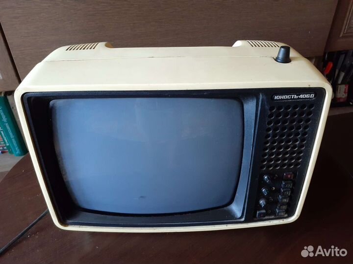 Телевизор Юность 406д