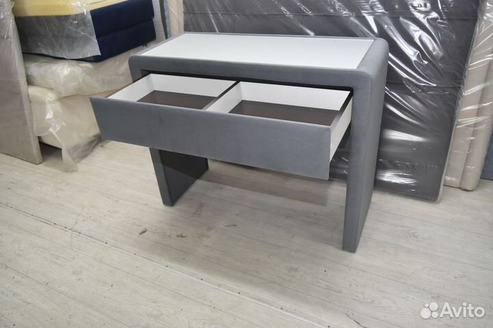 Туалетный столик