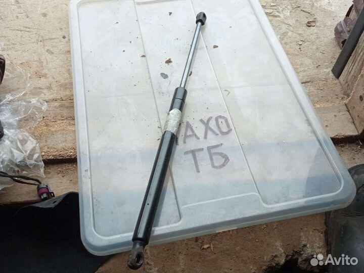 Запчасти на Chevrolet Tahoe