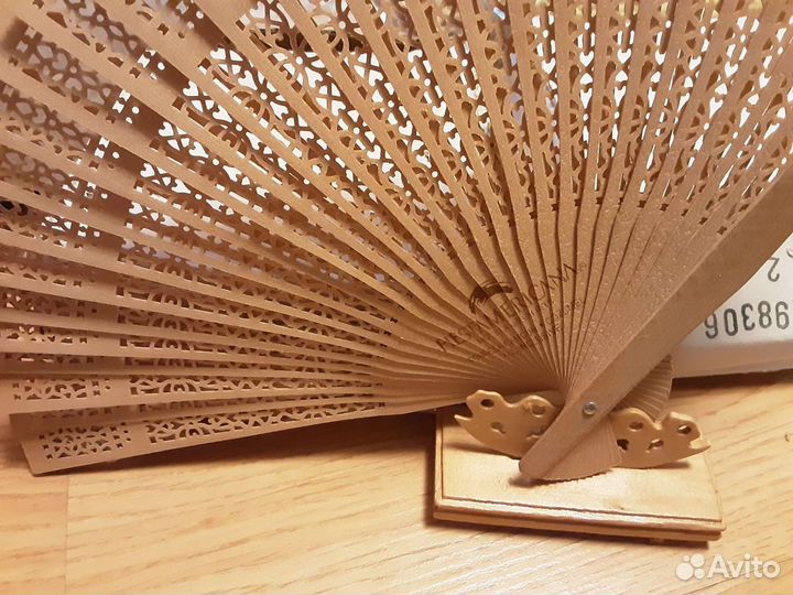 Подставка под веер