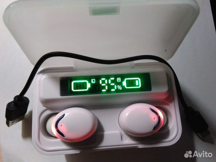 Беспроводные наушники F9 V5.1 и Vixter BT1100